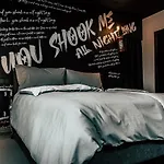 Apartman Boutique Old School *