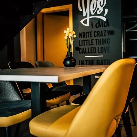 Boutique Old School Apartament Söll